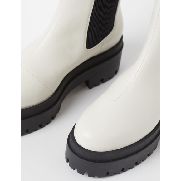 H&M Platform Chelsea Boot 2020 Model - Picture 2 of 14